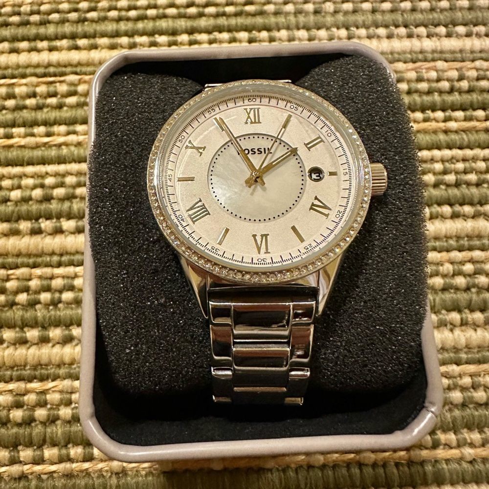 Fossil Watch - Picture 10 of 10